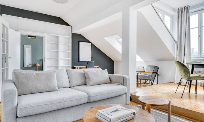 Schottenfeld Appartement | Hip Neubau 2BR w/ Elevator, near shops, Metro U3, U6, by Blueground