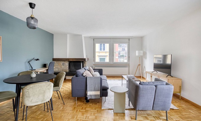 District 2 Appartement | Hip Wollishofen 3.5 Room w/ Storage 1min to Central Market, by Blueground