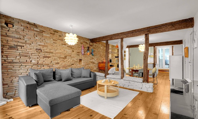 Saint-Cyprien Appartement | Hippolyte - Appt avec terrasse couverte