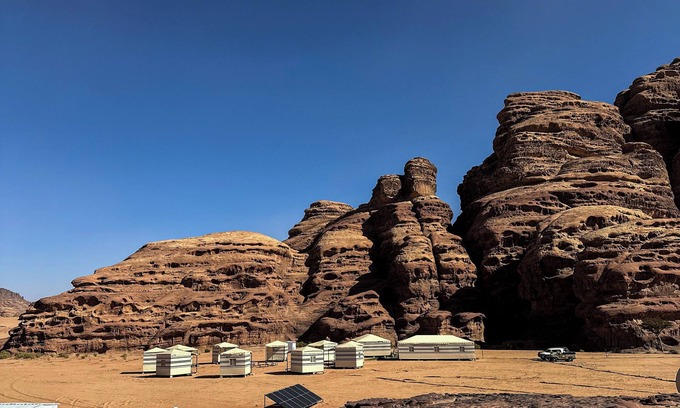 Tabuk Lit Et Petit-Déjeuner | Hisma Nomad Desert Camp