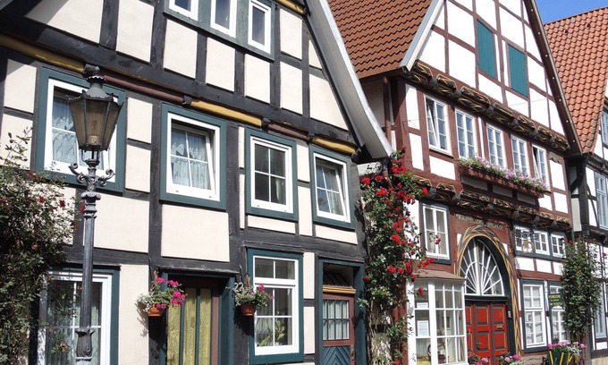 Rinteln Appartement | Hist. Maison à colombages de 1571, en dépit de centre de vie calme, Animaux acceptés