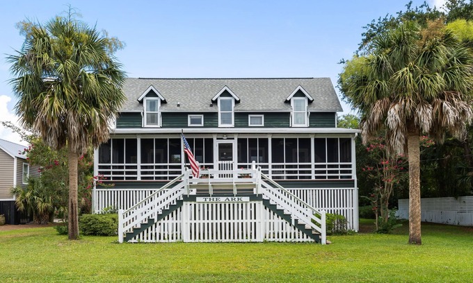 Sullivan's Island Maison | Historic 4-bedroom House on Sullivan's Island w/Hammock & Elevator