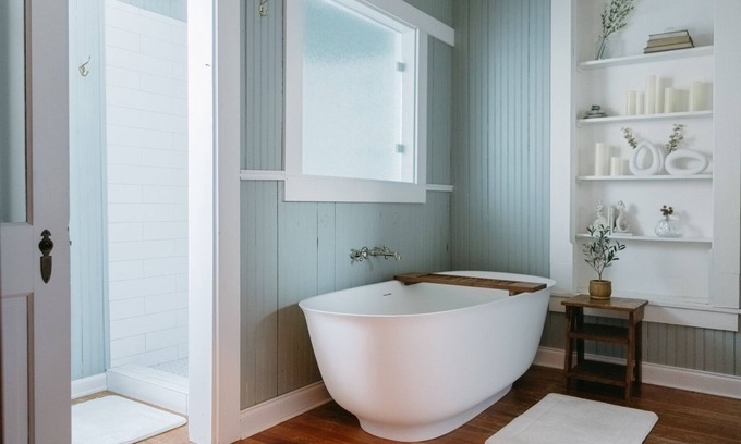 Seaview Maison | Historic 5 Bdrm Home w/ Hot Tub Sleeps 10