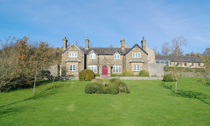 Skipton Maison | Historic 6 bedroom home with access to leading wellness retreat