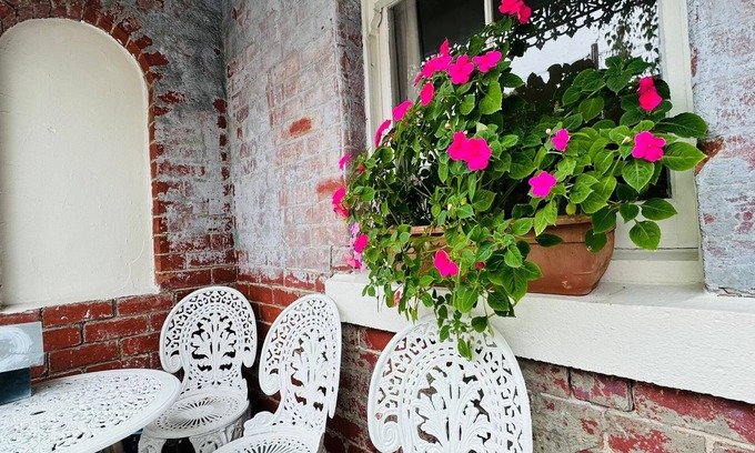 Albert Park Maison | Historic Albert Park Getaway - Experience Unique Melbourne