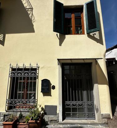 Bucine Appartement | Historic apartment