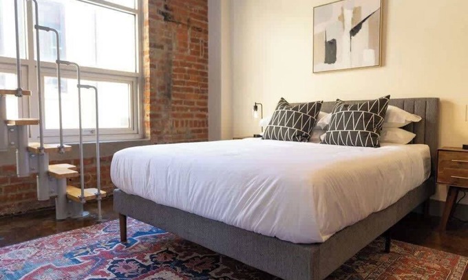 Roanoke Appartement | Historic brick charm 1BR downtown