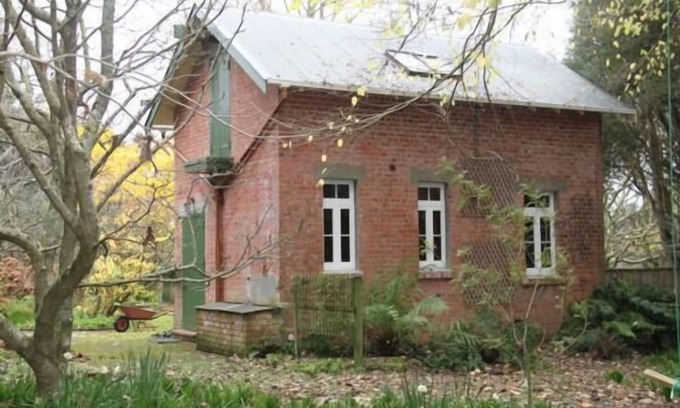 Otaki Cottage | Écuries en briques historiques