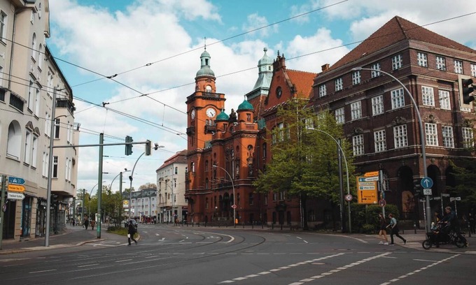 Weissensee Appartement | Historic Charm with Modern Comfort