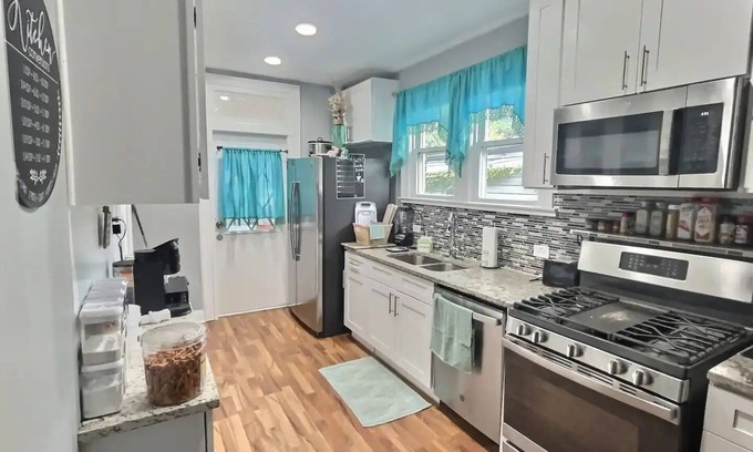 Washington Heights Maison | Historic Chicago -Style Bungalownn