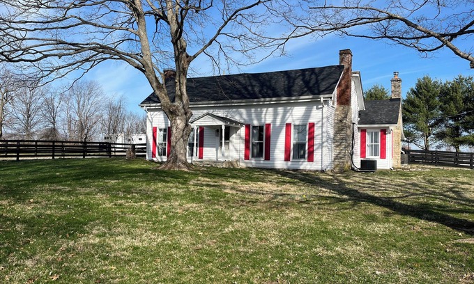 Paris Autre | Historic circa 1790 2 bedroom farmhouse on 6 acres in beautiful Paris, Kentucky.