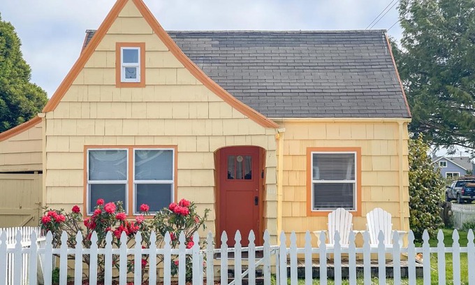 Long Beach Maison | Historic Cottage