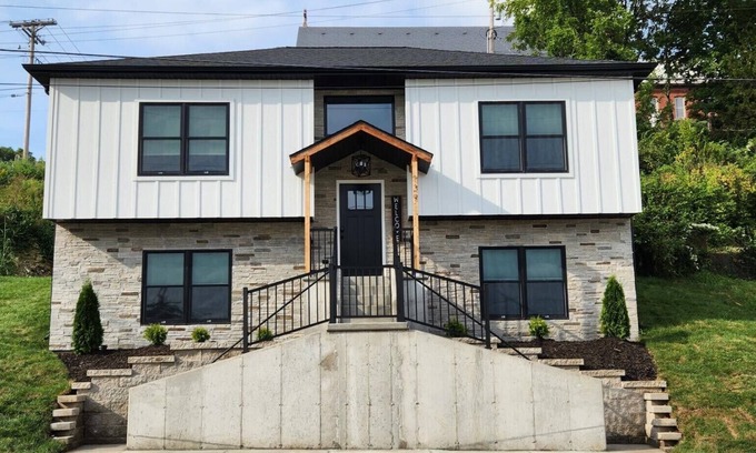 Hermann Maison | Historic Downtown Hermann Getaway-Walk to Wineries, Shops and Restaurants!