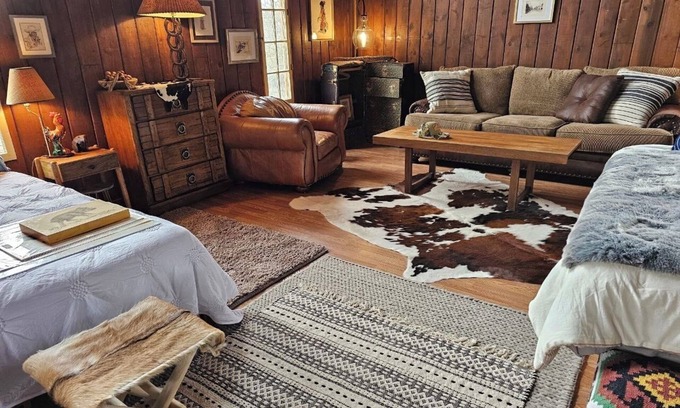 Tucson Cabine | Historic Dude Ranch Rustic Cowboy Cabin Desert Experience