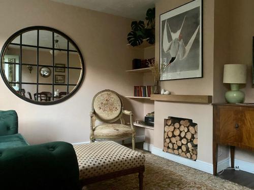 Frome Maison | Historic Family Cottage - Central Frome