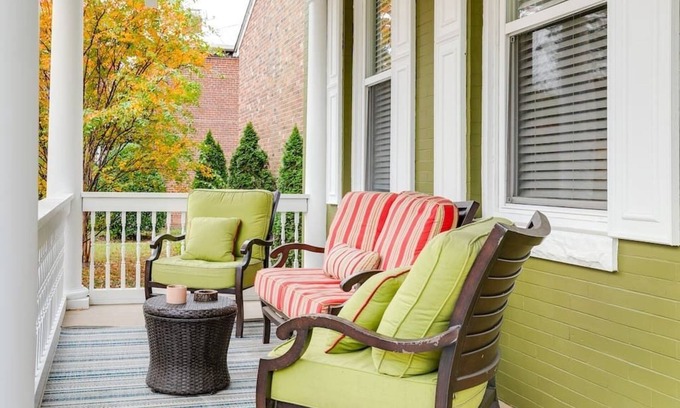Museum District Maison | Grand Historic Fan Home/fully fenced/Carytown