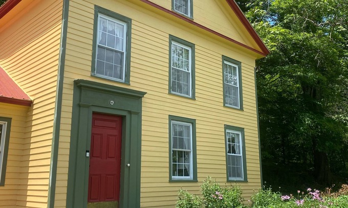 South Gibson Maison | Historic former bed and breakfast - 15 min to Elk Mountain Ski Resort