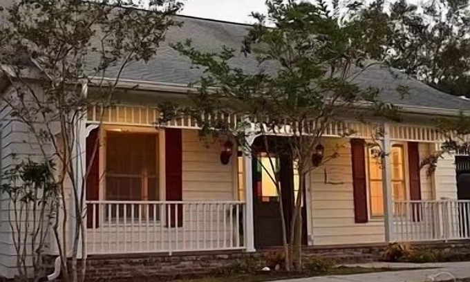 Milton Maison | Historic home in downtown / walking distance to restaurants and local breweries