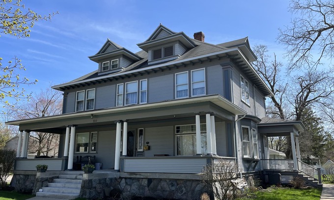 Scottville Maison | Maison historique située à seulement 10 minutes des plages du lac Michigan