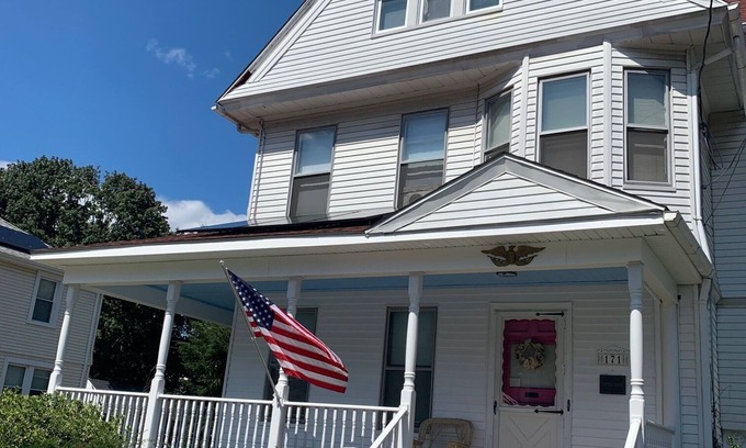 West Haven Maison | Historic Home near the Beach! And Yale!