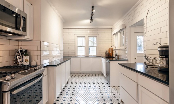 Spokane Maison | Historic Home on Large Park (Minutes to downtown)