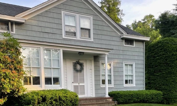 Port Jefferson Maison | Historic home walking distance to downtown, the harbor, and restaurants!