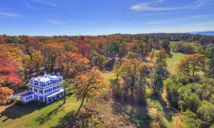 Town of Clermont Maison | Maison historique de la vallée de l'Hudson sur 87 acres, vues à couper le souffle