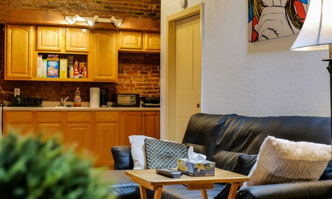 Albany Appartement | ✍ Suite Loft historique au centre-ville d'Albany avec parking!