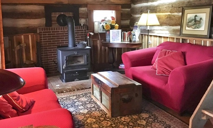 Lexington Cabine | Homesteaders Cabin-Cabane-Salle de bain privée séparée-Confort-Vue sur le bois