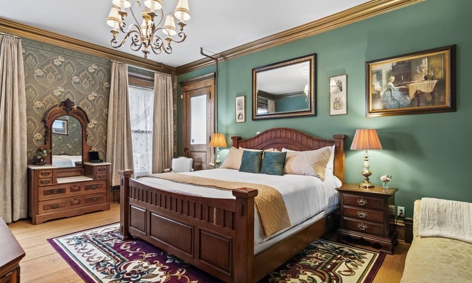 Springfield Appartement | Historic Luxury Stay | Downtown Springfield | Step-Free Access