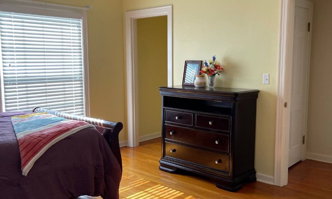 Mount Vernon Maison | Historic Mt. Vernon House - Perfect family home, walking distance from downtown