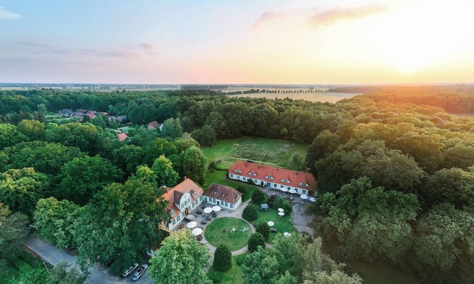 Friedrichsmoor Maison | Historic property between Berlin & Hamburg, for up to 10 people