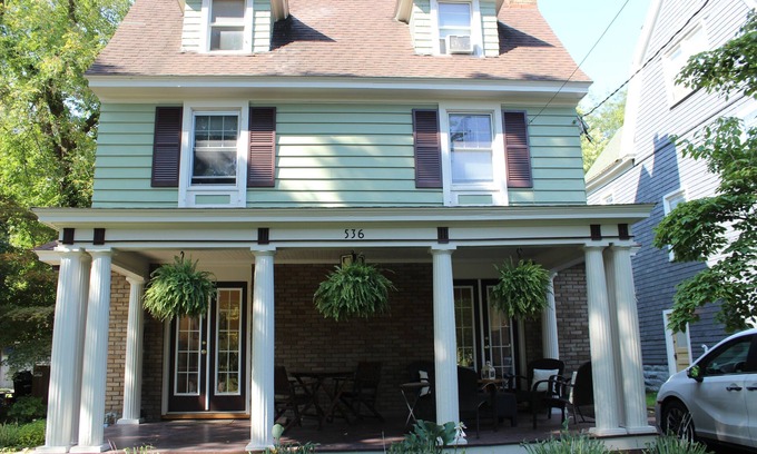 Eastside Maison | Historic remodeled 4-bedroom house in heart of University Neighborhood, Syracuse