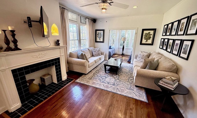 Caddo Heights-South Highlands Maison | Historic S. Highlands Charming Cottage by Betty Virginia Park!