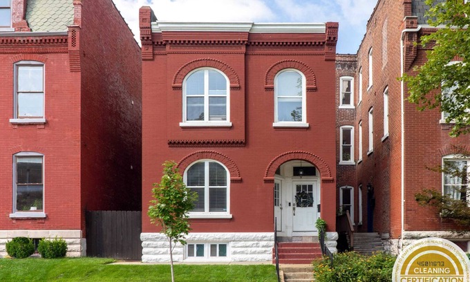 Benton Park Maison | Historic Walkable Location! 3BR Home | ABODEbucks