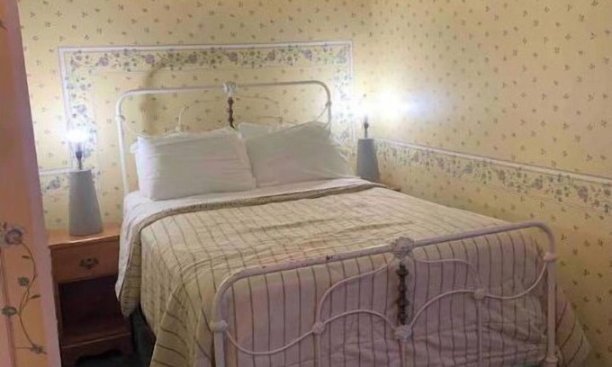 Niagara-on-the-Lake Appartement | Historical King George Inn 7