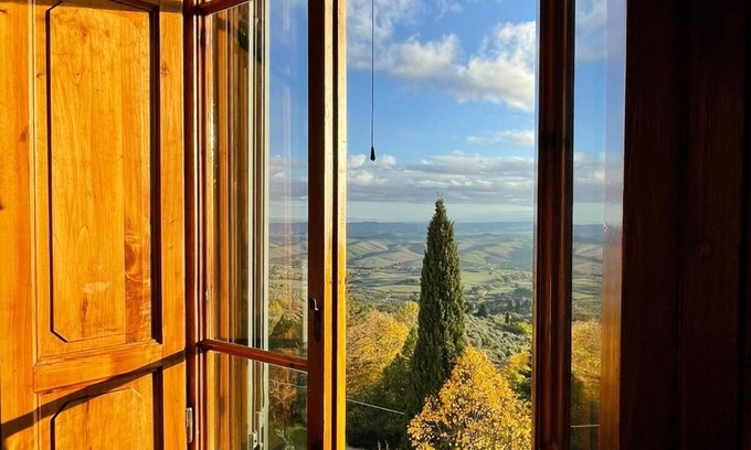 Chianni Appartement | Historical home 3 bedroom 2 bath in Western Tuscany with magnificent views