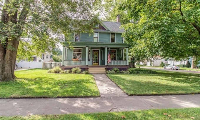 Princeton Maison | Historical Princeton House and Pet Friendly!