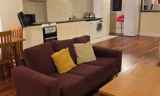 Dromahair Appartement | Historical Renovated Old Mill Apartment in the West Coast of Ireland
