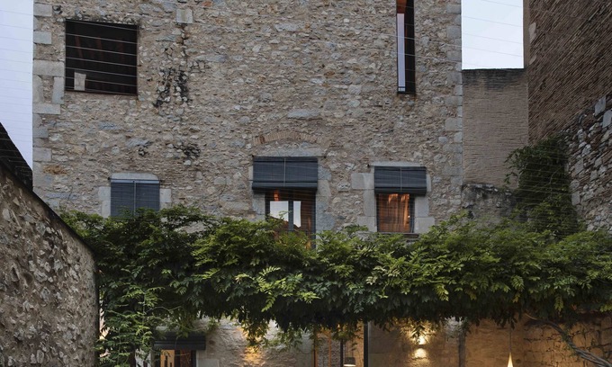 Barri Vell Appartement | Historical stone house renovated with modern style