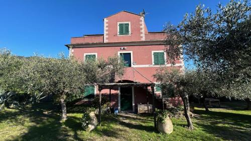 Cinque Terre Appartement | Historical Villa 'The Birdhouse' with Garden and Views