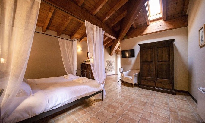 Volta Mantovana Lit Et Petit-Déjeuner | Historical Villa on Mincio river close to the cyclelane