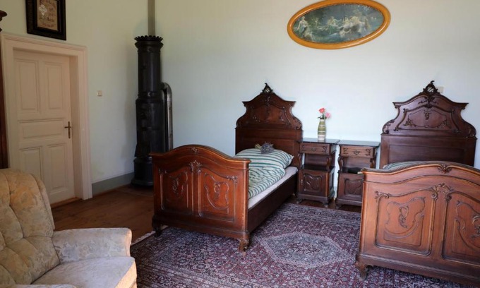 Nepomuk Appartement | Historické apartmány Zelenohorská pošta