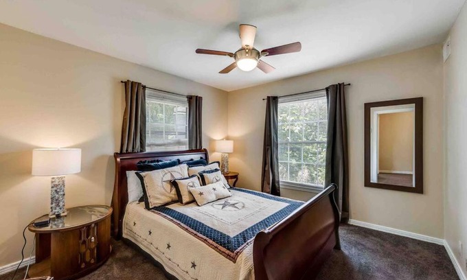 Lakewood Maison | HistoricTownhome+Close2White Rock Lake+3Queen Beds