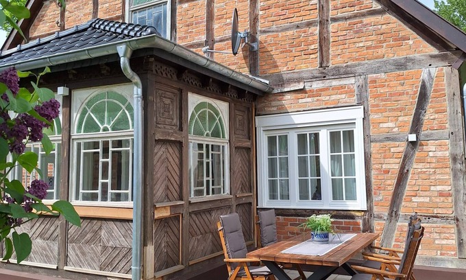 Breetz Maison | Historisches 5 Gutshaus am Fluss mit Panoramablick und Riesigem Grundstück