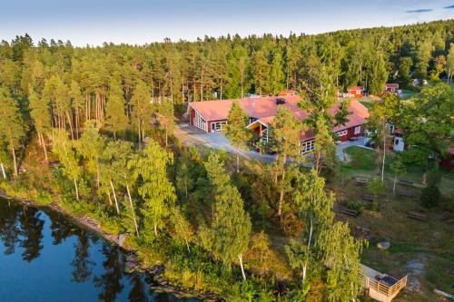 Lappe Station Balnéaire | Hjälmargården