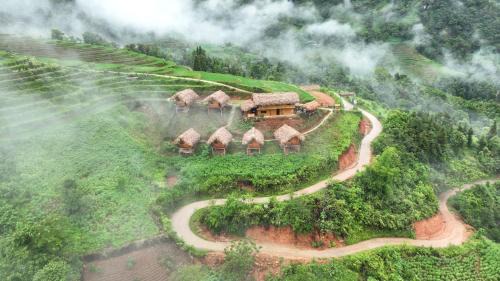Thong Nguyen Lit Et Petit-Déjeuner | Hoàng Su Phì - Móng Ngựa Homestay