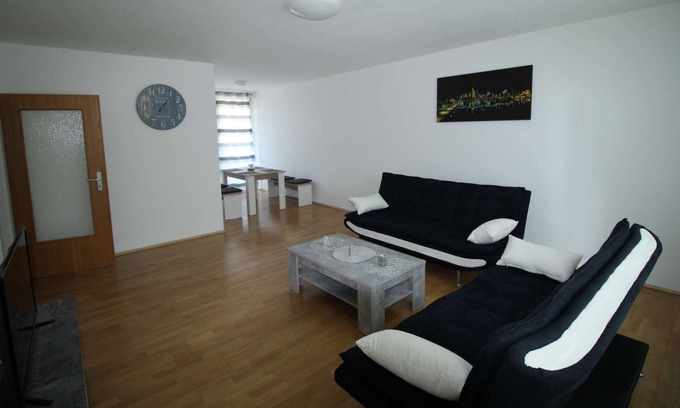 Bruchkoebel Appartement | HÖ01 large apartment with dryer and washing machine