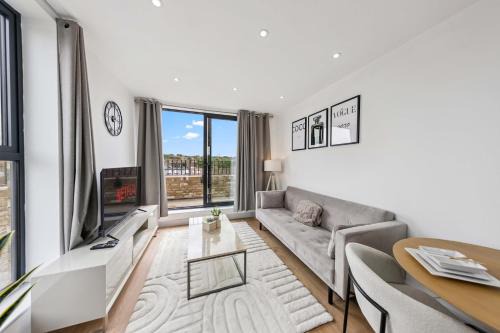 Waltham Forest Maison | Hobson Woods Apartments