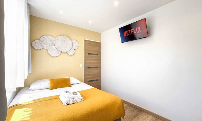 Le Pre-Saint-Gervais Appartement | Hoche A 12 - Studio Apartment, Sleeps 2